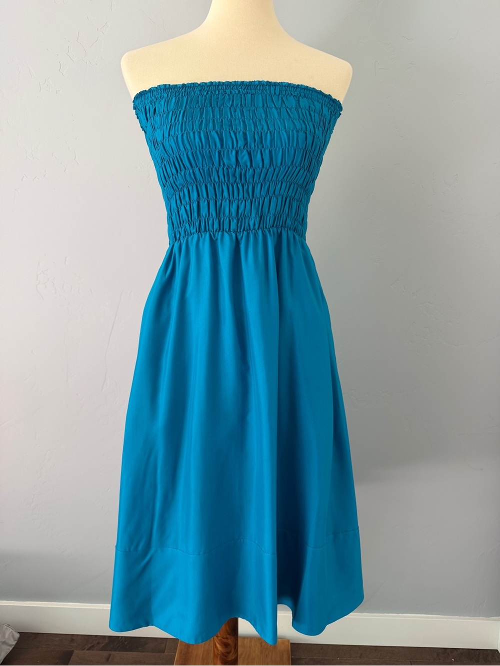 DKNY 100% Silk Strapless Smocked Dress Peacock Teal Ocean Blue - Small